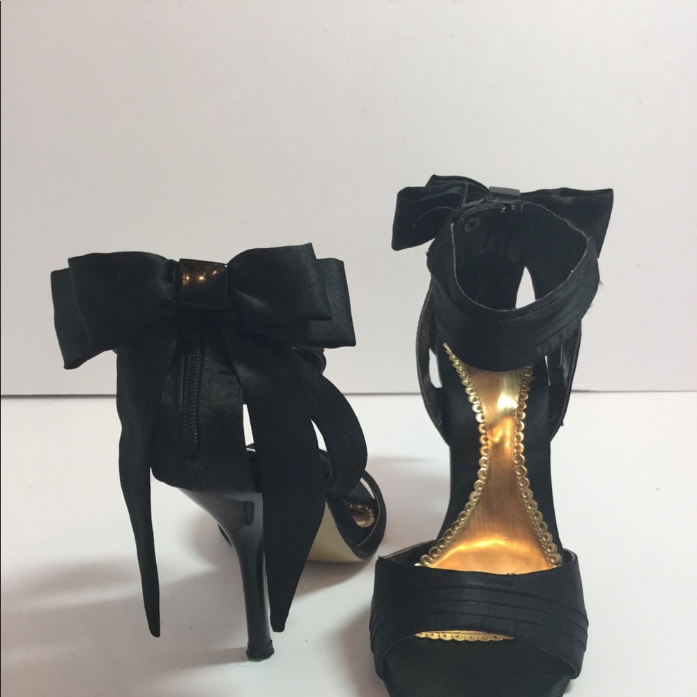 B2 Black  Open Toe embellished , Fabric soft